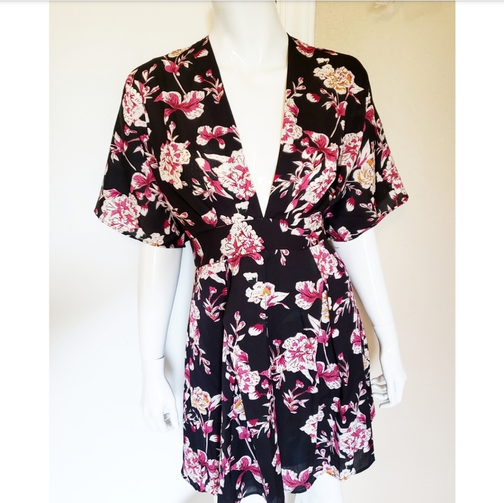 Forever 21 Floral Open Back Dress